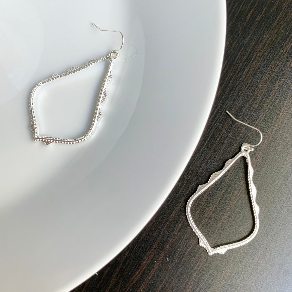 NEW Large Frame Earrings (silver) - Picture 4 of 7